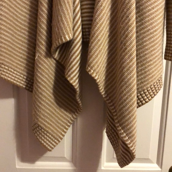 Sweater - Picture 2 of 3